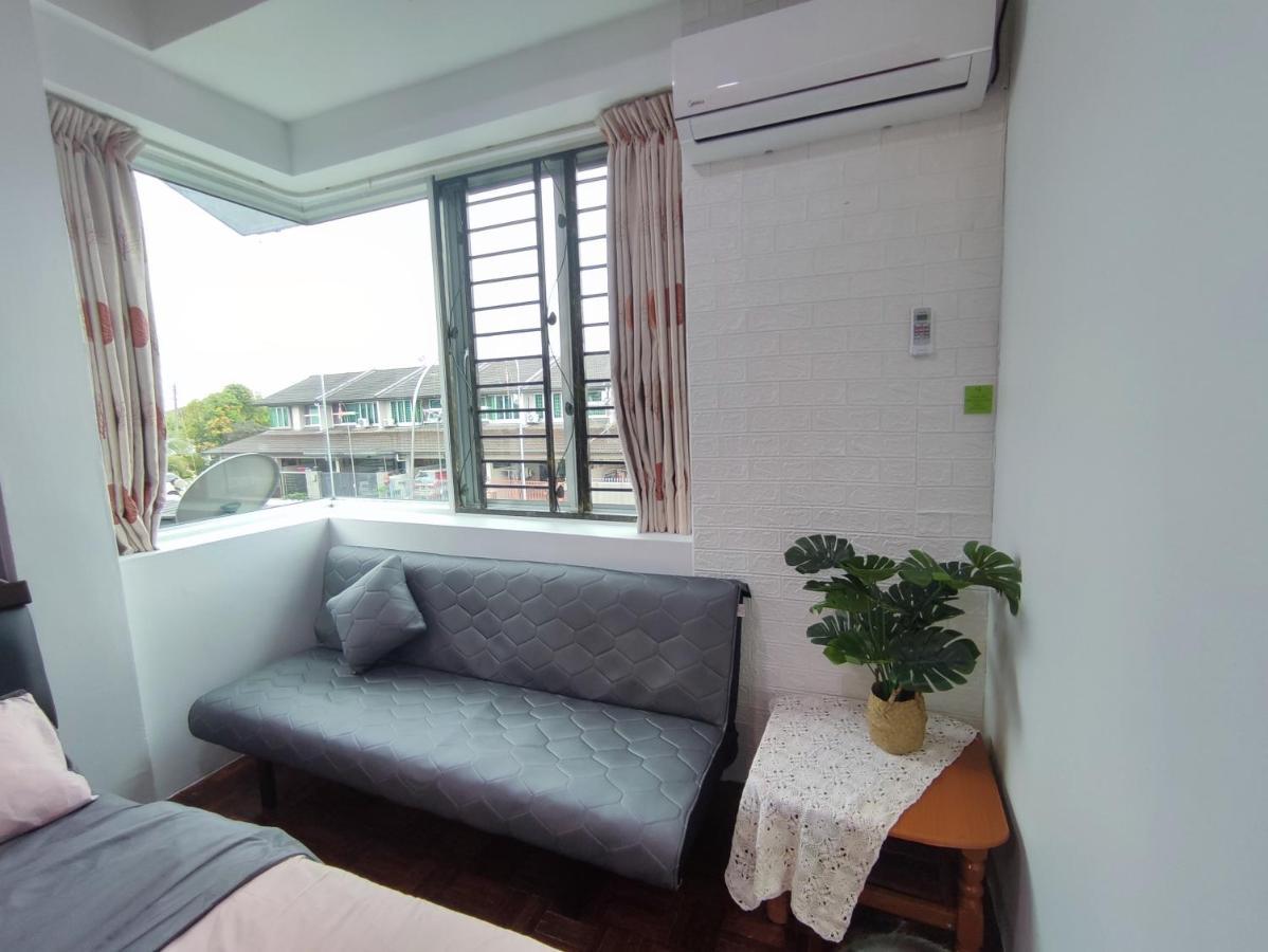 Kelly Homestay Сибу Екстериор снимка
